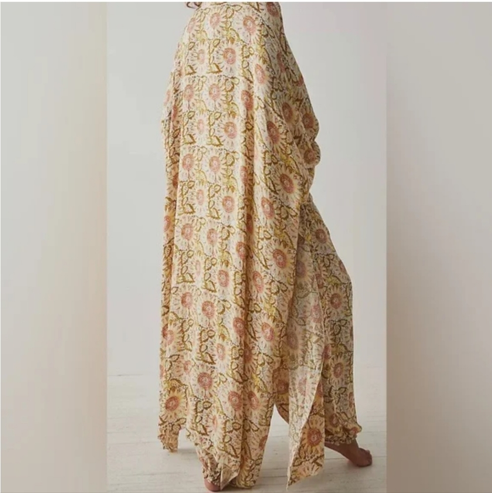 ISO free people oh hey there robe / kimono